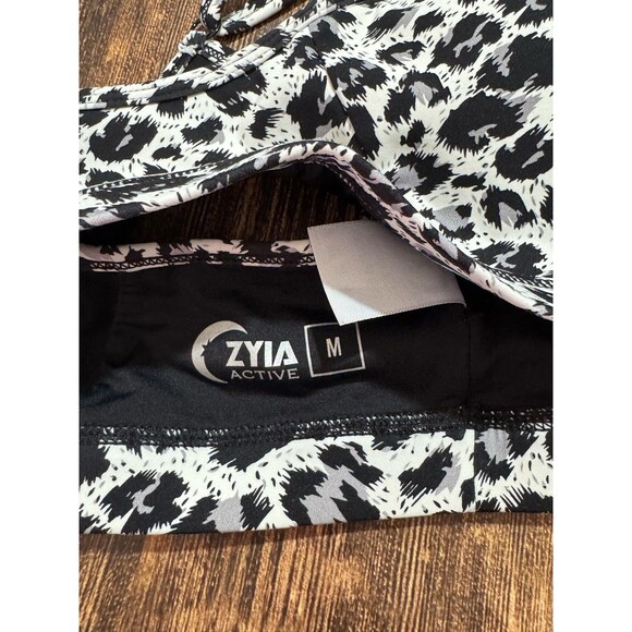 Zyia Snow Leopard Sports Bra size MEDIUM - Picture 3 of 3